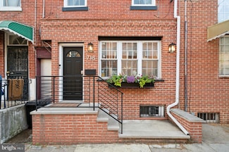 718 Earp St, Philadelphia, PA 19147