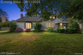 37837 Townhall St, Harrison Township, MI 48045