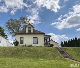 106 E Hanna St, Columbia City, IN 46725