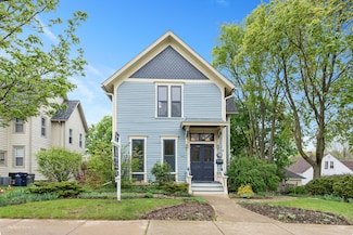 132 N Channing St, Elgin, IL 60120