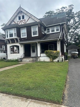 1046 Dickens St, Far Rockaway, NY 11691