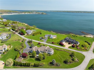 99 N Cliff Dr, Narragansett, RI 02882