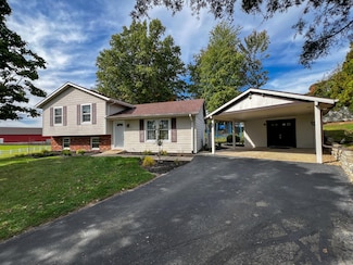 23 Terrance Dr, Batesville, IN 47006