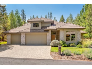 18025 N Course Ln, Sunriver, OR 97707
