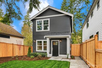 2732 NE 90th St, Seattle, WA 98115