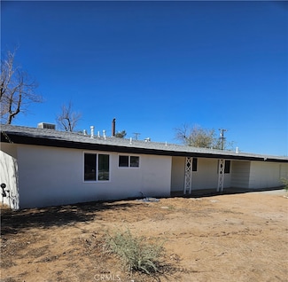 13100 Skiomah Rd, Apple Valley, CA 92308