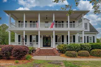 105 Low Country Ct, Hampstead, NC 28443