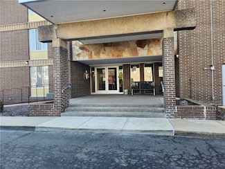 301 S Home Ave Unit 406, Pittsburgh, PA 15202