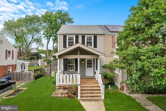 2616 Farmington Dr, Alexandria, VA 22303