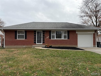 8314 Horst Dr, Saint Louis, MO 63123