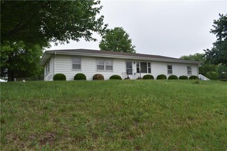 300 SW State Route Hh, de Kalb, MO 64440