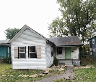 805 S Hardy Ave, Independence, MO 64053
