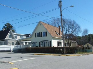 39 Oak St, Biddeford, ME 04005