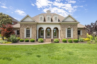 513 Country Club Dr, Dickson, TN 37055