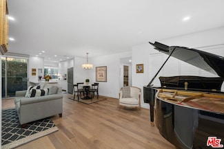 7250 Franklin Ave Unit 101, Los Angeles, CA 90046