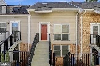 74 N Bedford St Unit 74B, Arlington, VA 22201