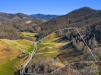867 Indian Creek Rd, Burnsville, NC 28714