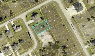 238 Patio Cir, Lehigh Acres, FL 33974