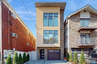 327 Gorge Rd, Cliffside Park, NJ 07010