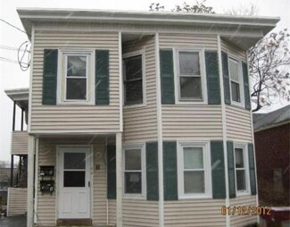 11 Marshall St, Lowell, MA 01851