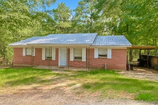 12 Boyd St, Camden, AL 36726