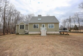 13 Wells Village Rd, Chester, NH 03036