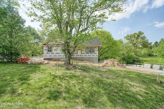 64 Buena Vista Dr, Crossville, TN 38555