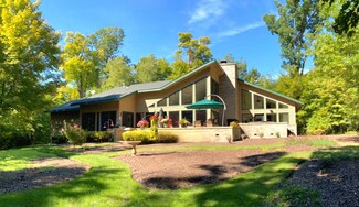 W3303 Lake Forest Ln, Lake Geneva, WI 53147