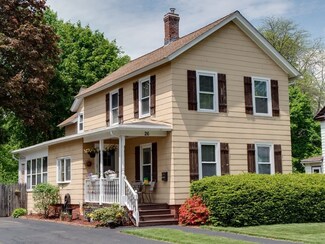 26 Crown St, Westfield, MA 01085