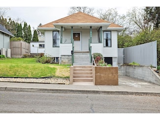 512 W 12th St, the Dalles, OR 97058
