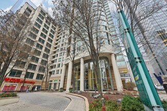 345 N La Salle Dr Unit 2510, Chicago, IL 60654
