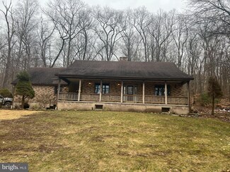 1307 Powder Mill Hollow Rd, Boyertown, PA 19512