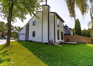 8236 Beehive Cir, Liverpool, NY 13090