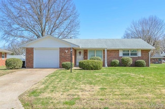 24 Debra Dr, Fairview Heights, IL 62208