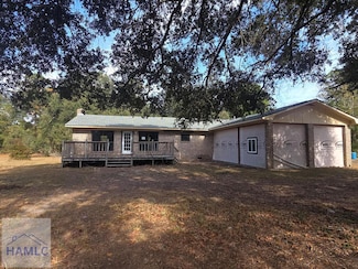 129 Norris Dr, Jesup, GA 31545