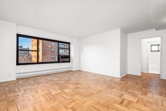 21-36 33rd Rd Unit 7B, Astoria, NY 11106