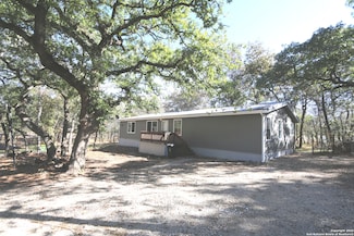 76 Post Oak Rd, La Vernia, TX 78121