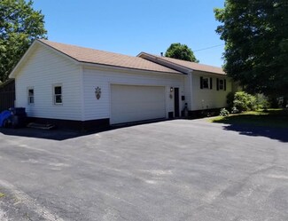 4 Charles St, Swanton, VT 05488