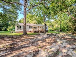 40 Ella Bell Rd, Clarkton, NC 28433