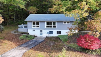 4290 Johnson Rd, Frankfort, MI 49635