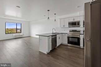 404 Fountain St Unit 403, Philadelphia, PA 19128