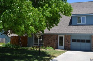 2920 SW Arrowhead Rd, Topeka, KS 66614
