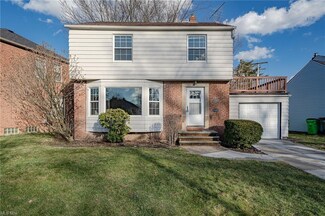 2065 Halsey Rd, Cleveland, OH 44118