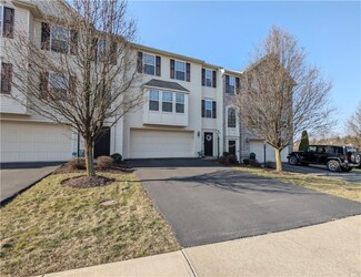 1202 Towervue Dr, Pittsburgh, PA 15227