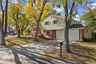 8227 Yarrow Ct, Arvada, CO 80005