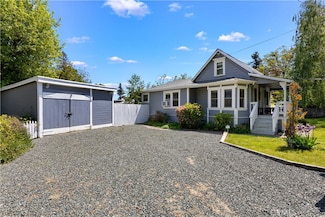 9748 Middle Creek Rd, Upper Lake, CA 95485