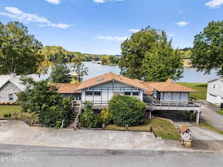 4827 Riversedge Rd, Louisville, TN 37777