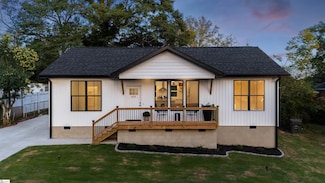 439 Zephyr St, Spartanburg, SC 29301