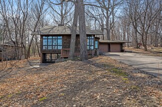 27665 Island View Rd, Excelsior, MN 55331