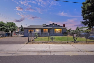 1772 11th Ave, Olivehurst, CA 95961